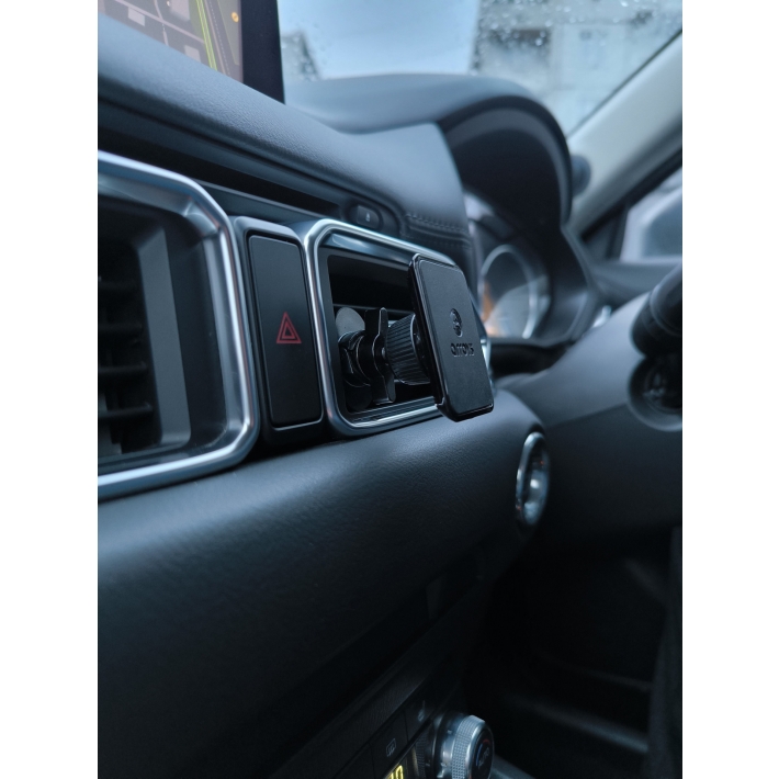 Магнитный держатель для телефона и планшета Arroys Vent One Black Edition